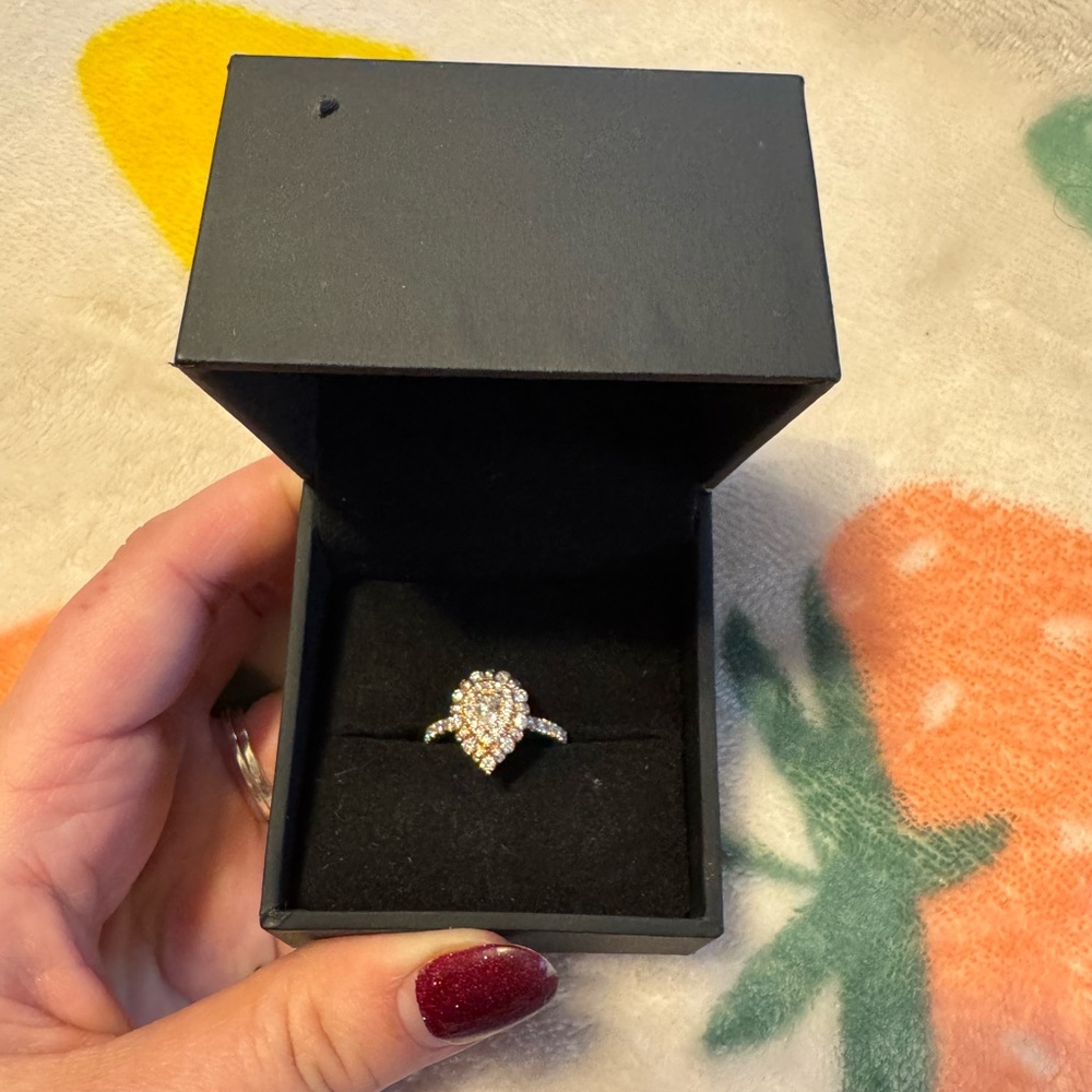 14Kt rose gold pear shaped ring